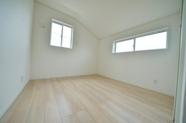 【横浜市旭区善部町46-61全2棟新築戸建て】★仲介手数料無料★（善部小学校・南希望が丘中学校）の洋室