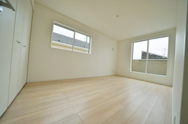 【横浜市旭区善部町46-61全2棟新築戸建て】★仲介手数料無料★（善部小学校・南希望が丘中学校）の洋室