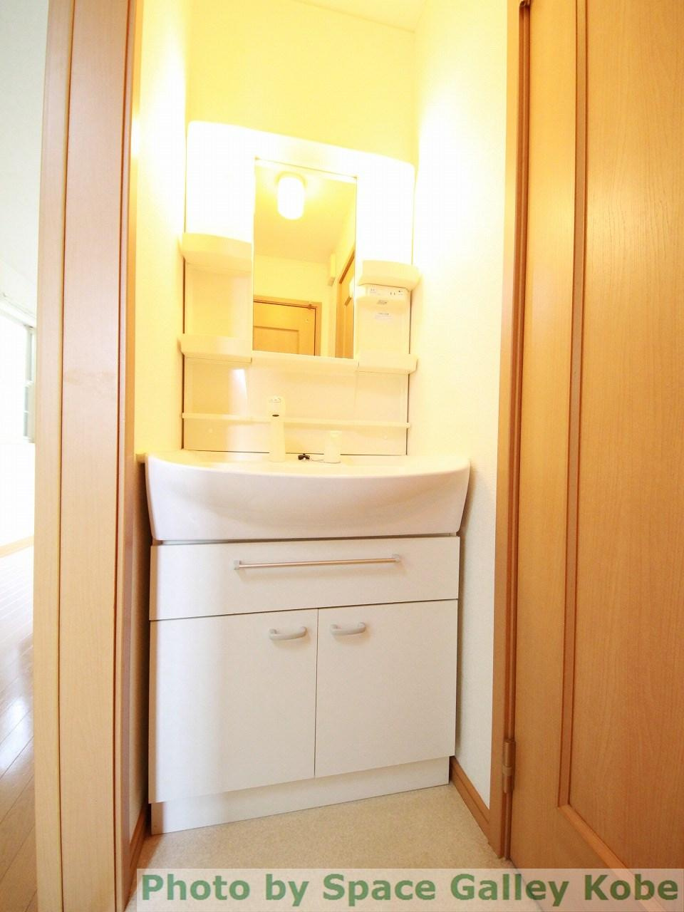 ブローテの洗面所|※お部屋により仕様が異なる場合があります。
