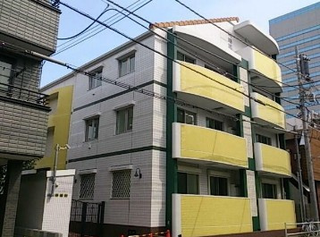 【外観】 | 檸檬館 | 鉄筋コンクリート造のがっちりとした建物。