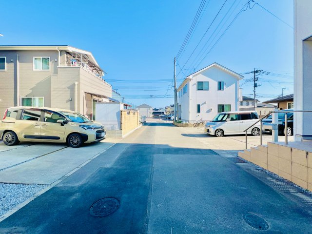 前橋市駒形町の前面道路含む現地写真|閑静な住宅地で駐車も楽々♪