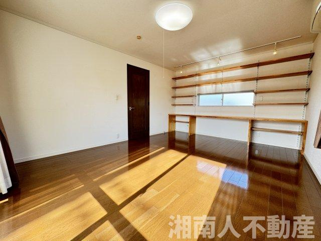 鎌倉市腰越１丁目戸建ての洋室|スタンダードな洋室です