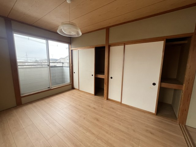 天童市北目4丁目9-22の洋室|明るい洋室です