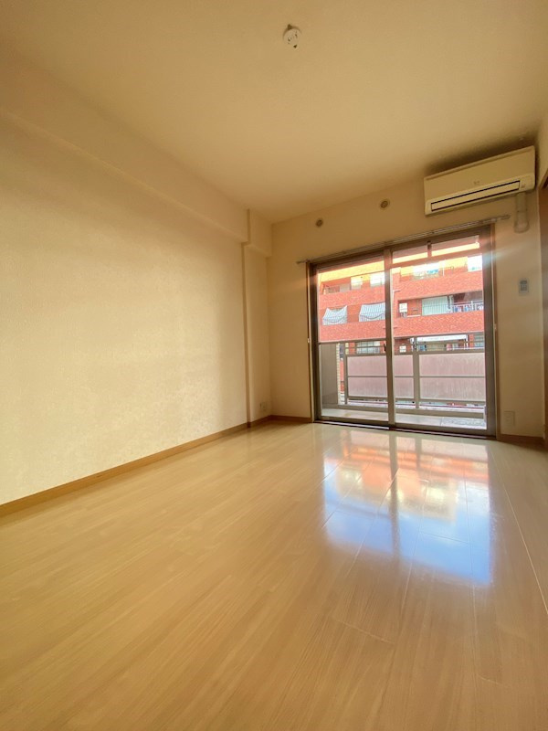 グーフィー平尾の居間・リビング