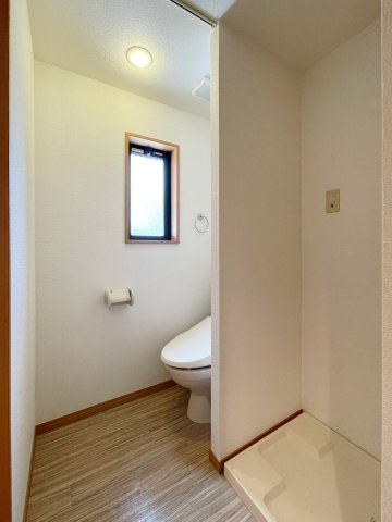 【その他】 | ピュア高宮参番館 | 脱衣スペースです※写真は類似です
