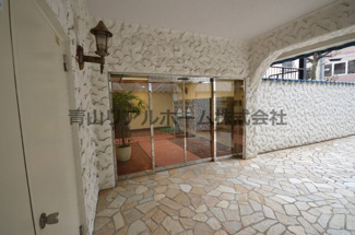 【エントランス】