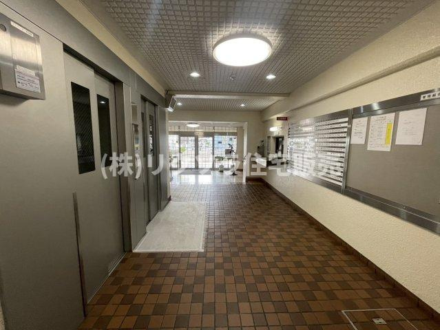 守口スカイハイツのエントランス|■物件内覧・資金計画相談・住宅ローン相談、リフォーム相談、お問合せ受付中■
※当日・翌日のご内覧、ご相談はお電話でのお問合せがスムーズです！