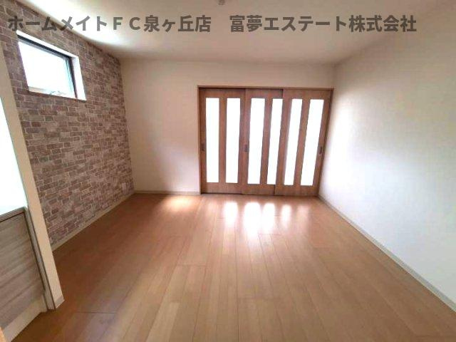 【居間・リビング】 | F+style 堺・堀上町 2号館 | リビングと洋室の間仕切りを閉めたとき