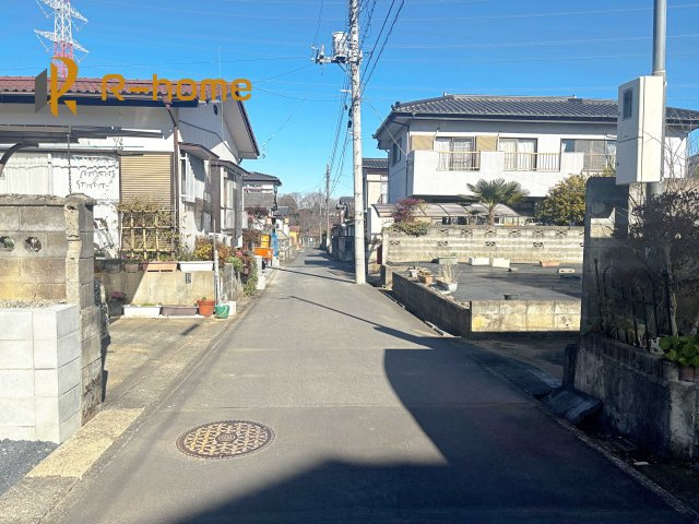 ひたちなか市高野1期　新築戸建て　1号棟の前面道路含む現地写真|周辺環境も併せて案内致します♪
閑静な住宅地で笑顔あふれる新生活！
ぜひ現地へお越しください♪