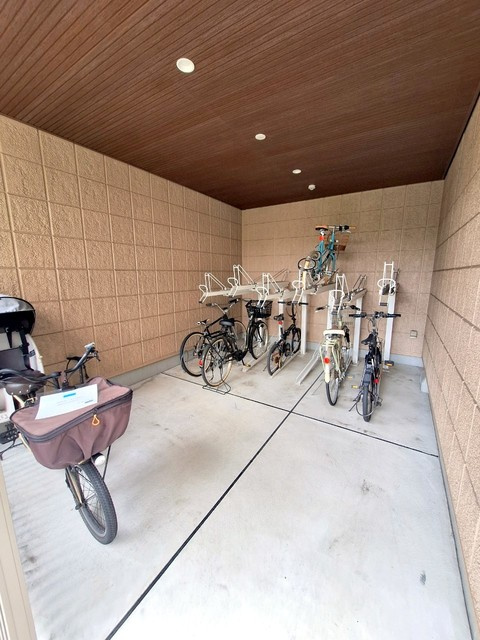 SAKURAのその他共用部分|★屋根付き駐輪場★