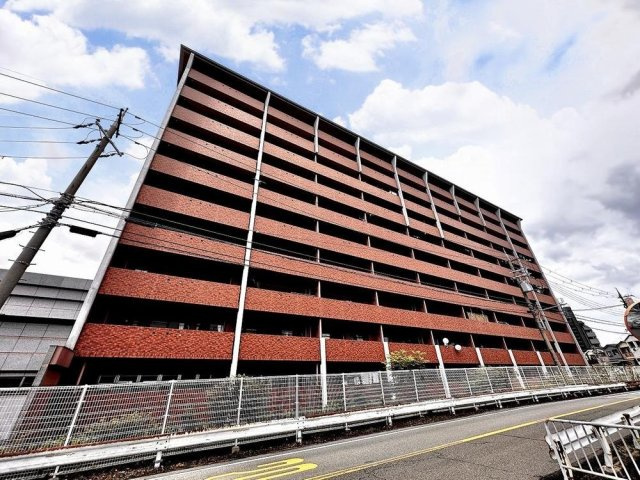 エムプラザ四條畷の外観|新しい生活にいかがでしょうか？外観はお住まいの顔になります。こだわりたいポイントですね。水回りリフォームやリノベーションも承ってます。
■現地見学・資金計画相談・住宅ローン相談もお問合せ受付中■