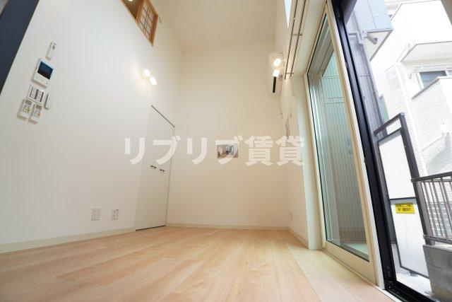 KURO courtの居間・リビング