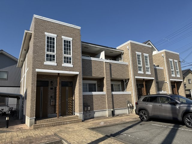 姫路市飾磨区中島３丁目のハイツ