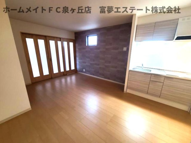 【居間・リビング】 | F+style 堺・堀上町 2号館 | リビングと洋室の間仕切りを閉めたとき