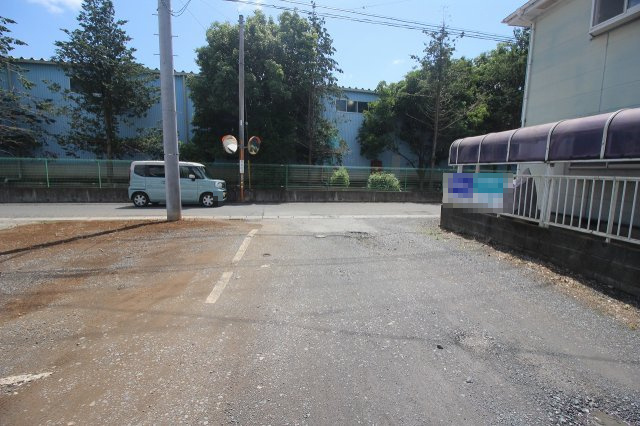 《分譲地》古河市諸川　全2区画の前面道路含む現地写真|南側道路（2025年5月撮影）