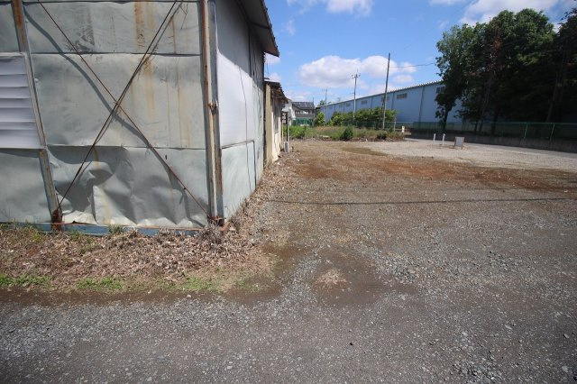 《分譲地》古河市諸川　全2区画の外観|分譲地南西側との境界部分（2025年5月撮影）