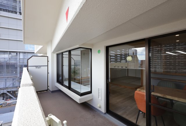 コスモ守山四番館　天然木フルリノベーションのバルコニー