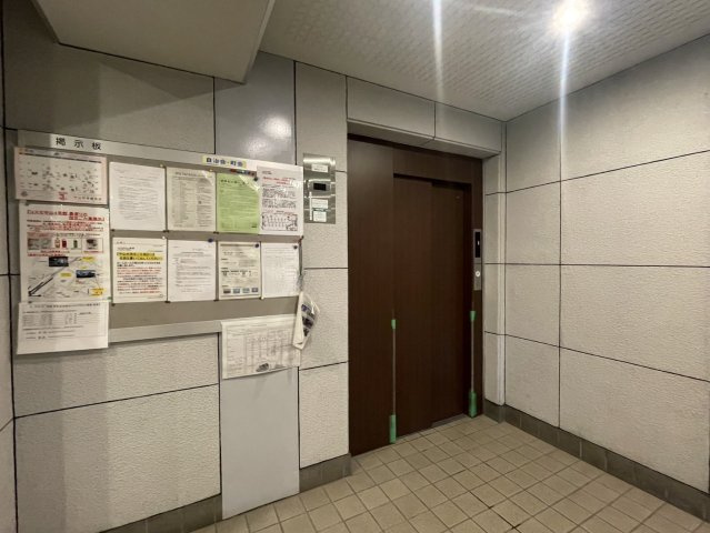 コスモ守山四番館　天然木フルリノベーションのその他|エレベーター