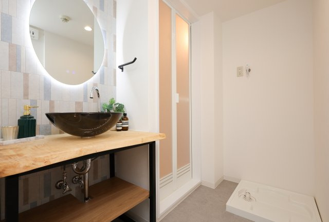 コスモ守山四番館　天然木フルリノベーションの脱衣所