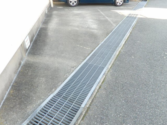 ファーストハウスの駐車場