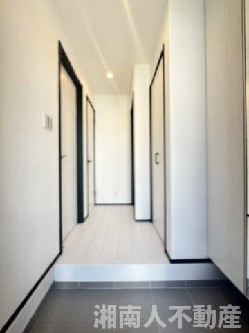 鎌倉市今泉３丁目新築戸建の玄関|毎日通る玄関はこちらです