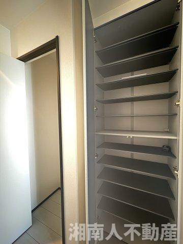 鎌倉市今泉３丁目新築戸建の収納|ちょっとした収納スペースも充実しています