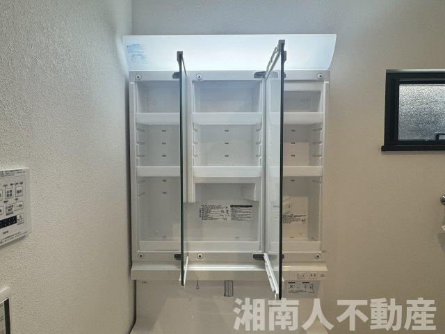 鎌倉市今泉３丁目新築戸建の独立洗面台|使いやすい独立洗面台です