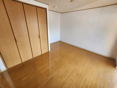 うずまさハイツの洋室