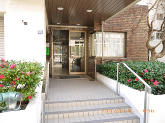 【エントランス】