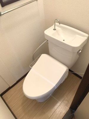 【トイレ】 | コーポラスさとうB棟 | 温水洗浄暖房便座