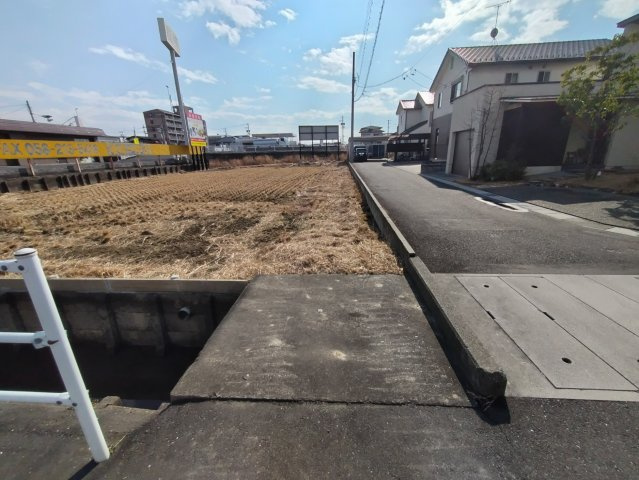 ６４７００　瑞穂市牛牧土地の外観