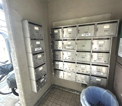 【その他共用部分】 | バロール中十条 | 共用部にメールボックスがあります
