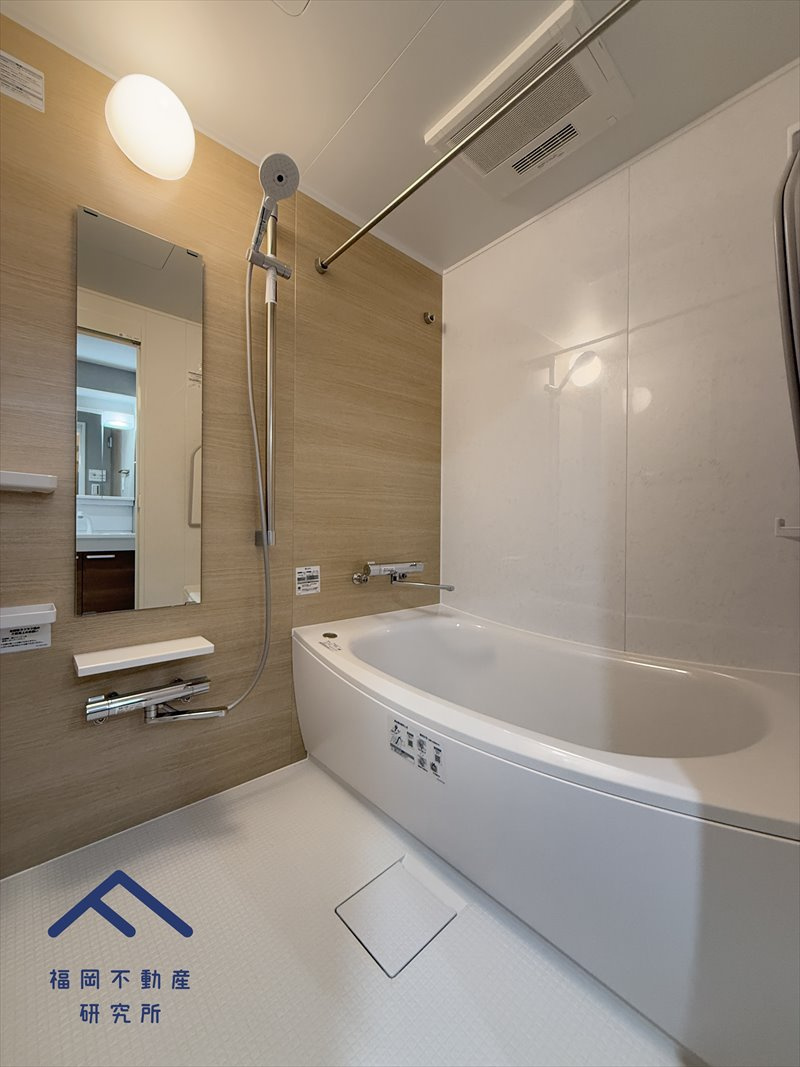 皐月マンション那の川の浴室