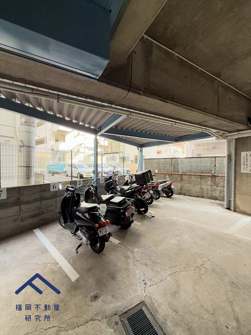 皐月マンション那の川の駐輪場