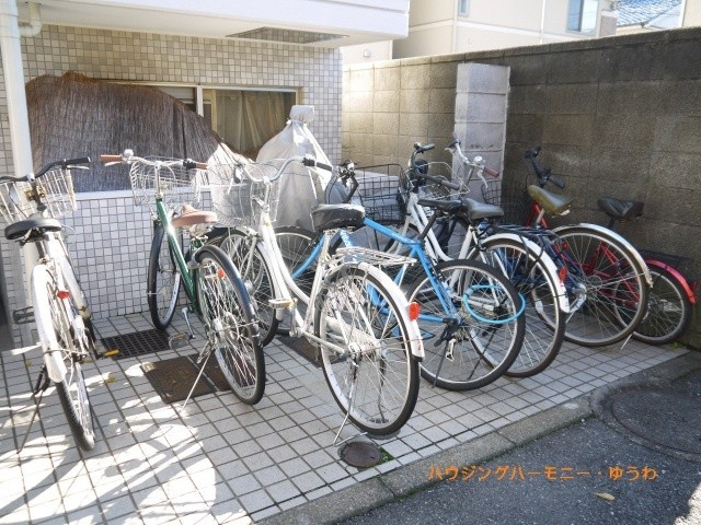 【その他共用部分】 | エストール椎名町 | 敷地内には、駐輪場有ります。