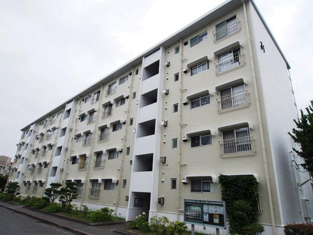 名谷六団地三一号棟の外観