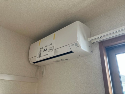 【設備】 | ピュア・グリーン | 暑い夏や寒い冬に大活躍のエアコン付きです☆冷暖房完備で1年中快適に過ごせます♪