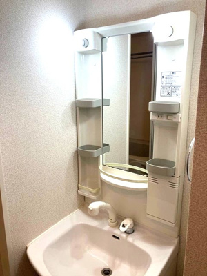 【洗面所】 | ピュア・グリーン | 洗髪洗面化粧台で忙しい朝にも寝癖の付いた頭にも優しい☆お化粧するときにも大活躍です♪