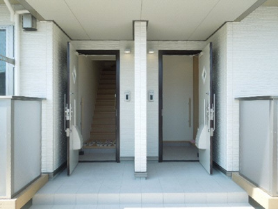 【エントランス】 | リラフォート弥生・