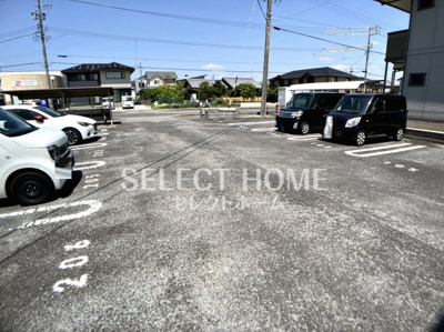 【駐車場】 | メゾンルミナス | 駐車場です