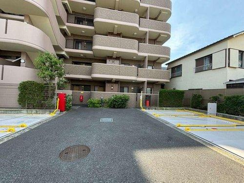 川越市中原町１丁目の中古マンションの駐車場|敷地内に駐車場があります♪