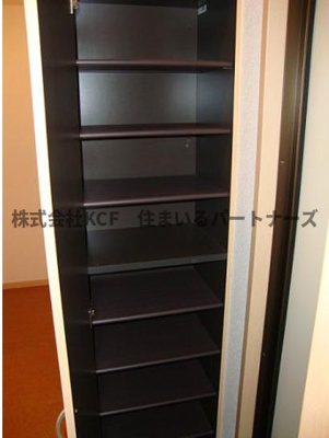 【玄関】 | ミカハウスⅡ | 収納もある玄関です