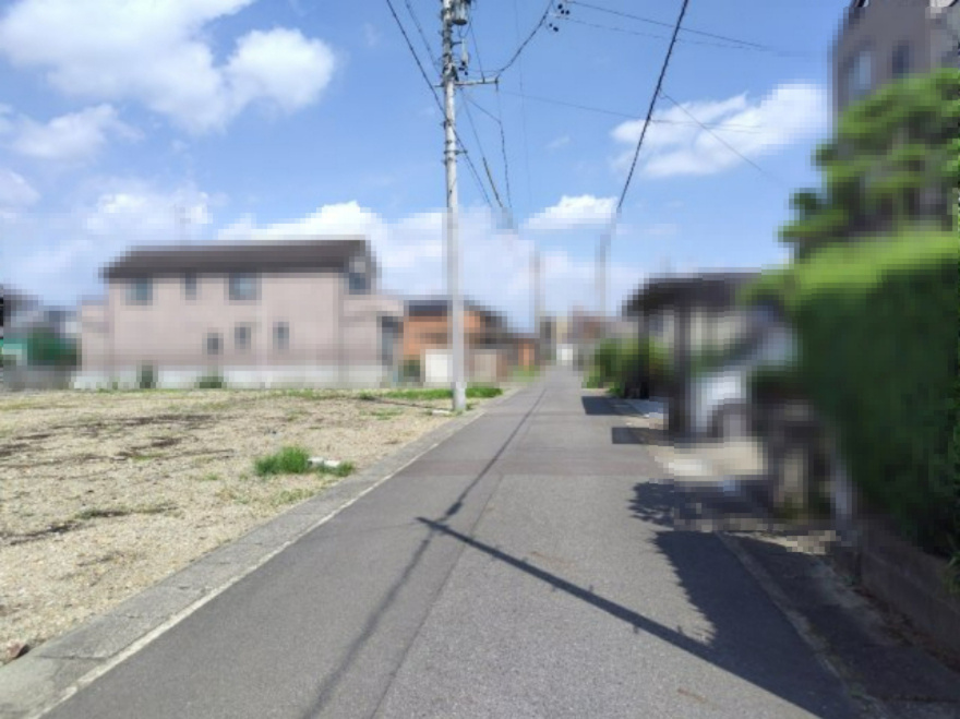 ６４７２６　岐阜市蔵前4丁目分譲地の前面道路含む現地写真