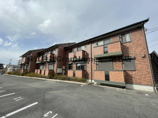 フローラ山の下の外観