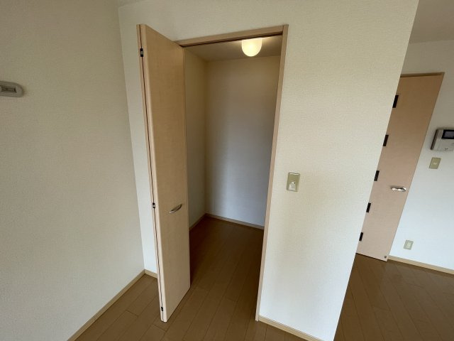 フローラ山の下の収納