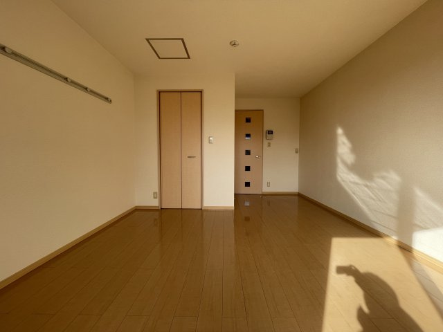フローラ山の下の居間・リビング