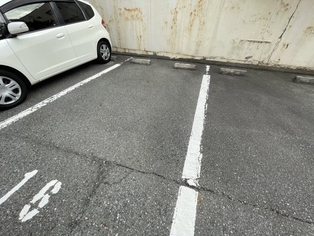 フローラ山の下の駐車場