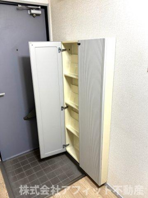 【玄関】 | サンロイヤル南蔵王 Ａ | シューズボックス付き