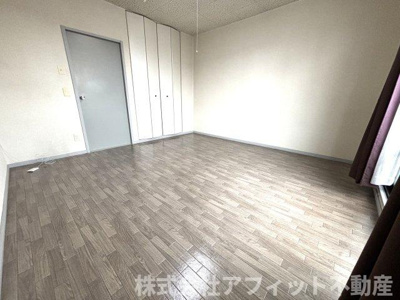 【居間・リビング】 | サンロイヤル南蔵王 Ａ | 洋室8帖