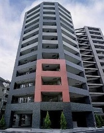 【外観】 | 鉄筋コンクリート造のがっちりとした建物。